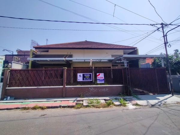 Rumah Strategis di Jalan Cangkring II Kejaksaan Kota Cirebon