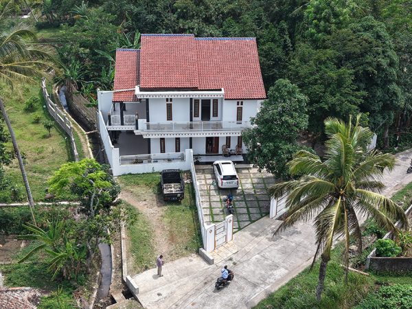 Homestay Asri di Kuningan! View Gunung Ciremai Langsung dari Balkon Homestay Asri di Kuningan! View Gunung Ciremai Langsung dari Balkon